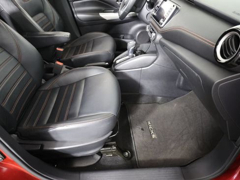 Used 2019 Nissan Kicks SR w/ SR Premium Package FWD image 26