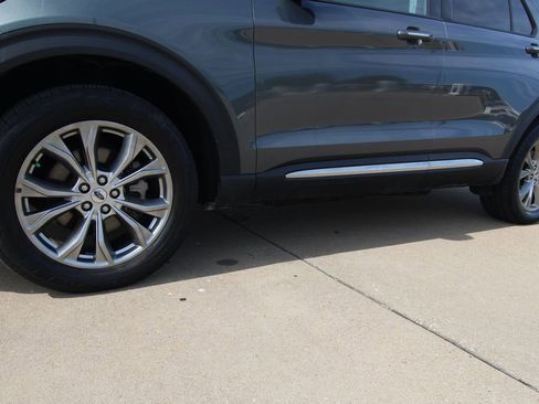 Used 2022 Ford Explorer Limited AWD/4WD image 11