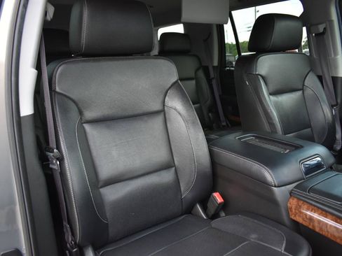 Used 2017 Chevrolet Tahoe Premier RWD image 32