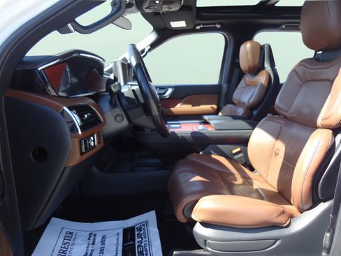 Certified 2024 Lincoln Navigator L Reserve AWD/4WD image 28