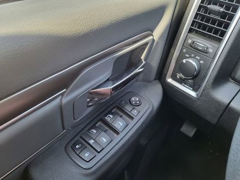 Used 2024 RAM 1500 Classic SLT image 21