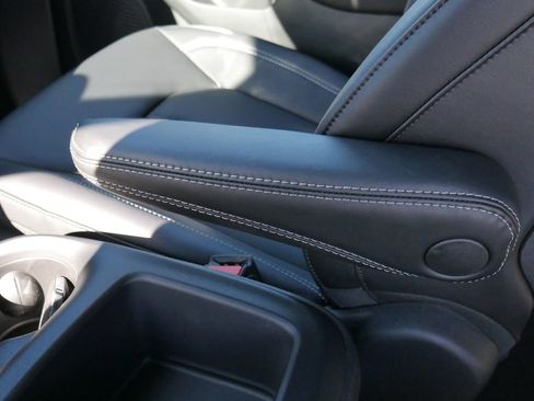 New 2026 Chrysler Pacifica Select FWD image 34