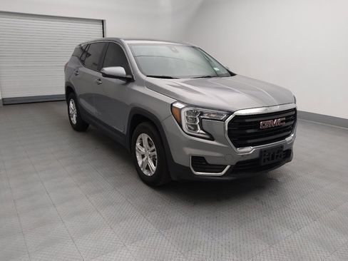 Used 2024 GMC Terrain SLE FWD image 13