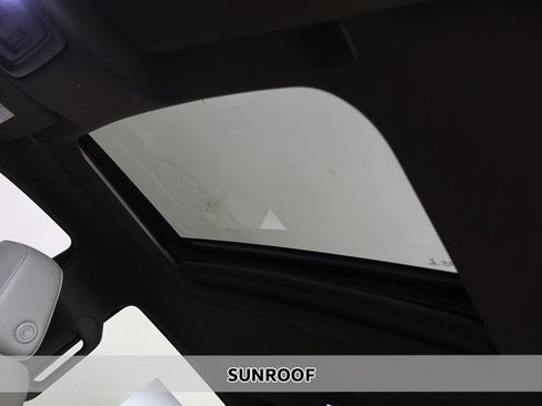 Used 2019 GMC Sierra 1500 SLT image 4