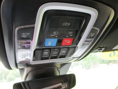 New 2026 RAM 2500 Laramie AWD/4WD image 41