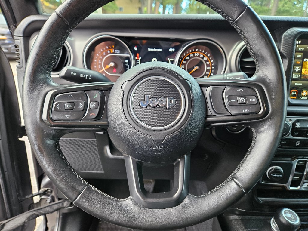 Used 2021 Jeep Gladiator Sport AWD/4WD image 24