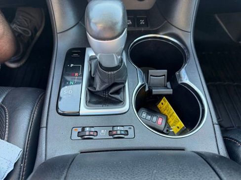 Used 2014 Toyota Highlander Limited image 26