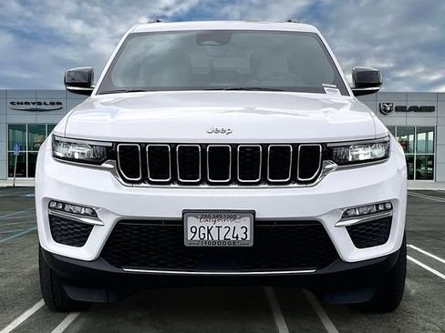 Used 2023 Jeep Grand Cherokee 4WD 4xe image 2