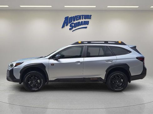 Certified 2025 Subaru Outback Wilderness AWD/4WD image 7