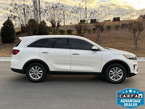 Used 2019 Kia Sorento LX image 7