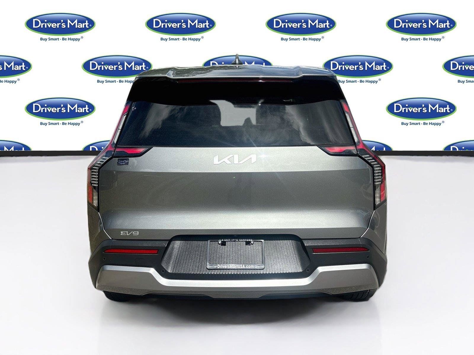 Used 2024 Kia EV9 Light Long Range RWD image 6