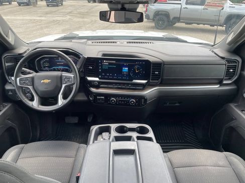 Used 2025 Chevrolet Silverado 2500 LT w/ Convenience Package AWD/4WD image 33