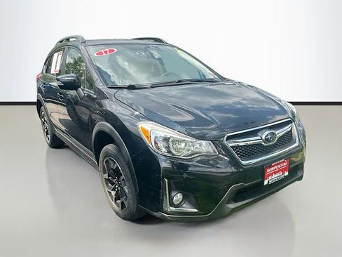 Used 2017 Subaru Crosstrek 2.0i Limited AWD/4WD image 3