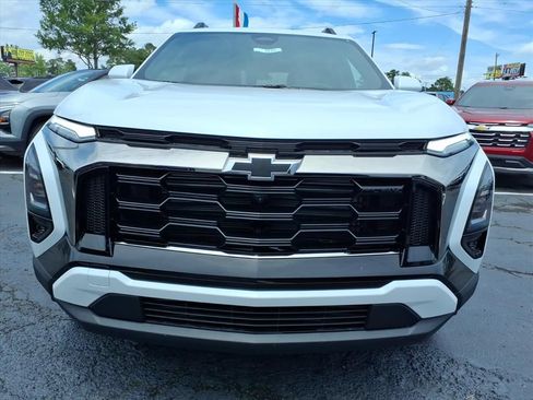 New 2026 Chevrolet Equinox ACTIV w/ Safety and Technology Package AWD/4WD image 9