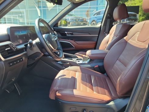 Used 2024 Kia Telluride SX Prestige AWD/4WD image 9
