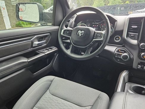 Used 2025 RAM 1500 Big Horn AWD/4WD image 9