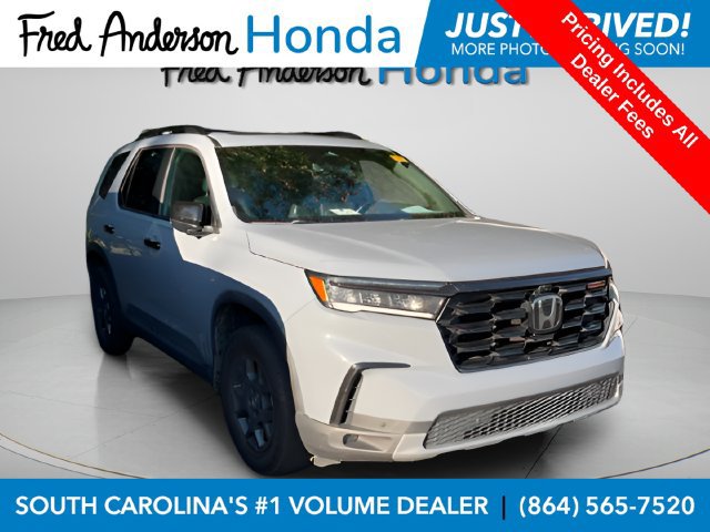 Used 2023 Honda Pilot TrailSport image 1