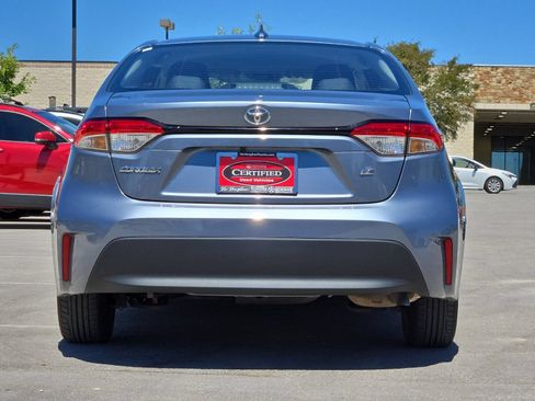 Certified 2025 Toyota Corolla LE FWD image 4