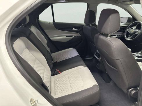 Used 2020 Chevrolet Equinox LS FWD image 19