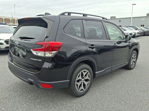 Certified 2023 Subaru Forester Premium AWD/4WD image 4