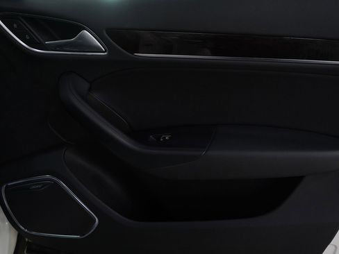 Used 2016 Audi Q3 2.0T Prestige w/ Prestige Package image 11