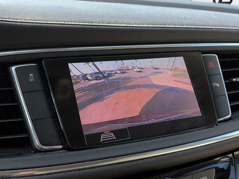 Used 2020 Buick Enclave Essence FWD image 18
