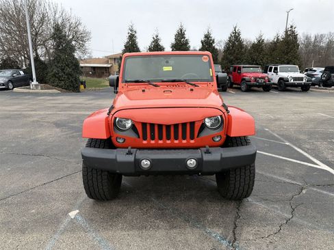 Used 2015 Jeep Wrangler Sahara image 3