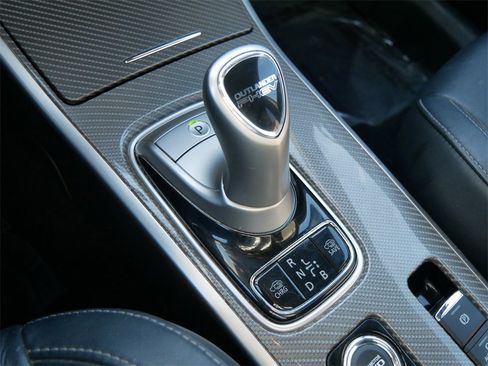 Used 2020 Mitsubishi Outlander SEL image 20