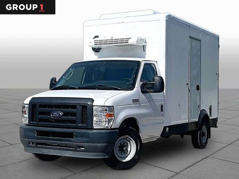 Used 2023 Ford E-350 and Econoline 350 Super Duty w/ Power Windows & Locks Group RWD image 1