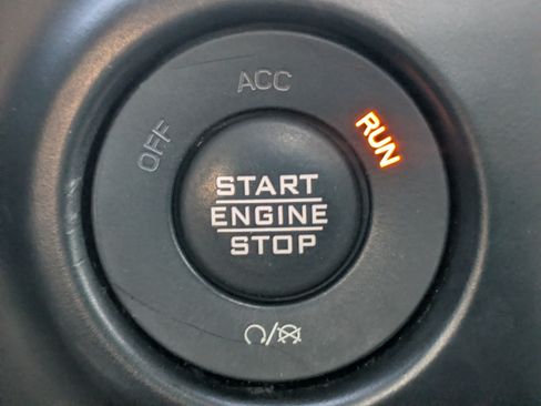 Used 2021 Jeep Gladiator Sport AWD/4WD image 36