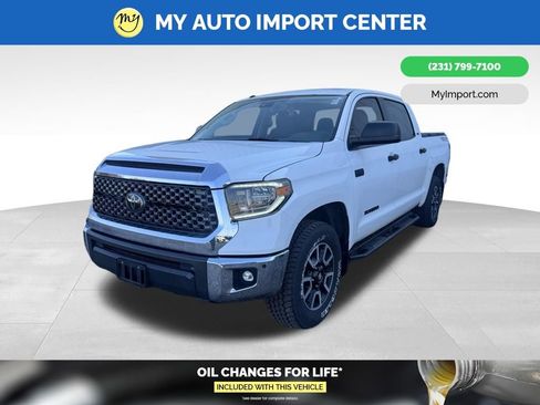 Used 2018 Toyota Tundra SR5 image 3