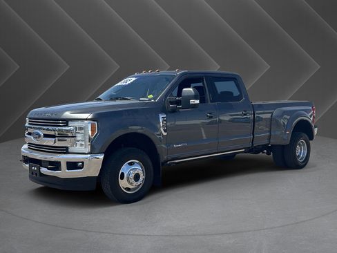 Used 2017 Ford F350 Lariat w/ Lariat Ultimate Package AWD/4WD image 36