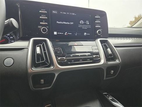 Used 2021 Kia Sorento S image 17