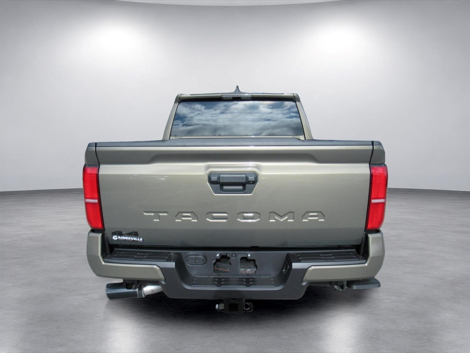 Used 2025 Toyota Tacoma TRD Sport AWD/4WD image 5