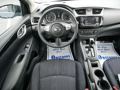 Used 2016 Nissan Sentra SV FWD image 9