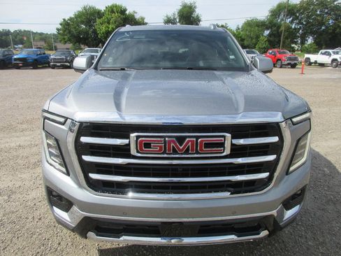 New 2026 GMC Yukon XL Elevation w/ Elevation Premium Package AWD/4WD image 10
