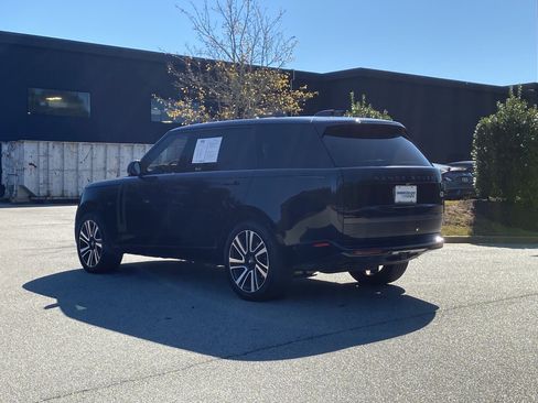 Used 2023 Land Rover Range Rover Long Wheelbase SE image 14