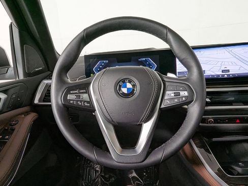 Used 2025 BMW X5 xDrive40i w/ Climate Comfort Package image 29