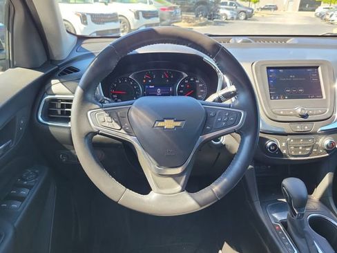 Used 2022 Chevrolet Equinox LT FWD image 10