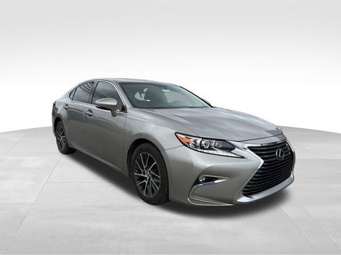 Used 2017 Lexus ES 350 FWD image 3