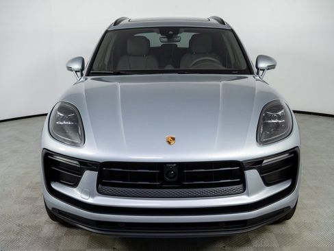 New 2026 Porsche Macan Base image 36