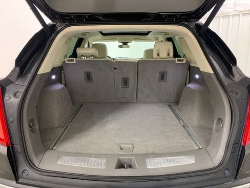 Used 2018 Cadillac XT5 Luxury w/ Driver Awareness Package image 21