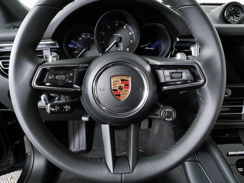 Used 2026 Porsche Macan AWD/4WD image 10