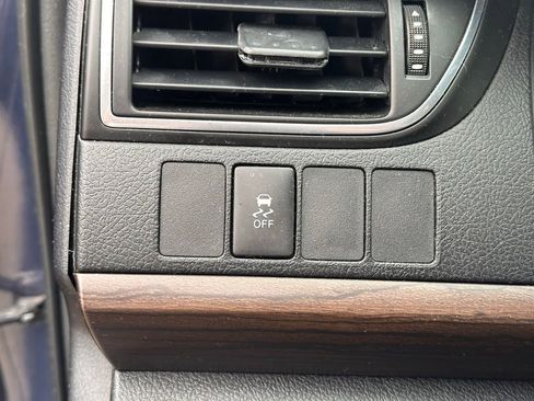 Used 2016 Toyota Camry LE image 23