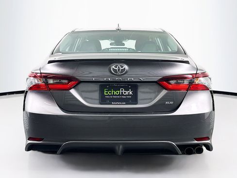 Used 2021 Toyota Camry SE FWD image 7