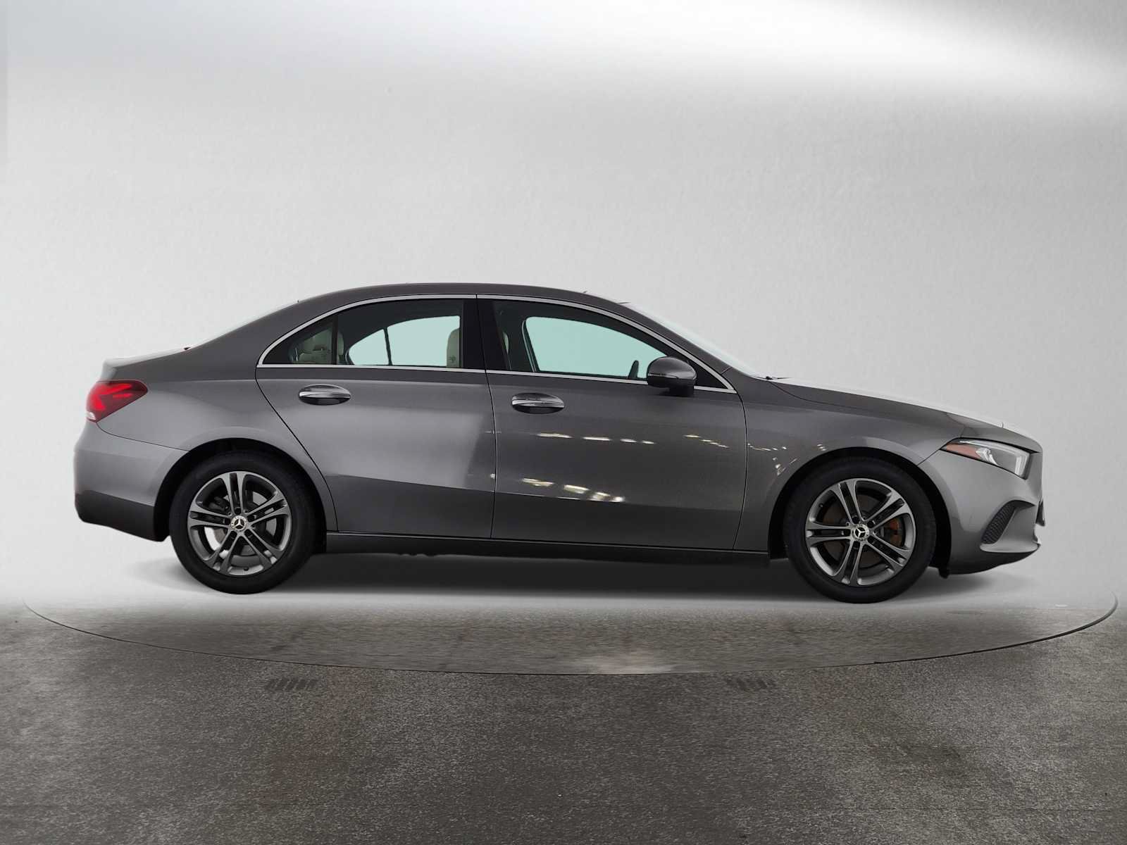 Used 2020 Mercedes-Benz A 220 image 2