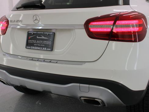 Used 2020 Mercedes-Benz GLA 250 w/ Convenience Package image 23