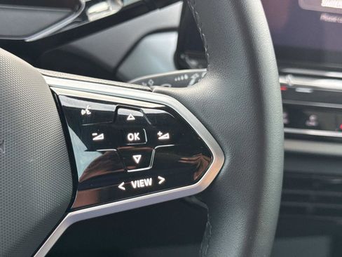 Certified 2023 Volkswagen ID.4 Pro image 17