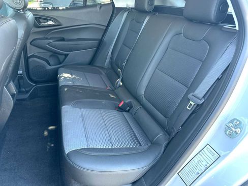 Used 2025 Chevrolet Trax LT w/ LT Convenience Package FWD image 23