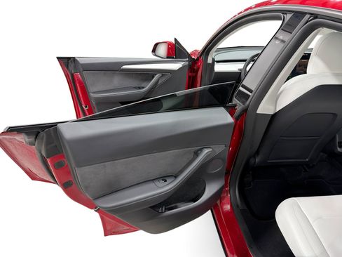 Certified 2023 Tesla Model Y Performance AWD/4WD image 10